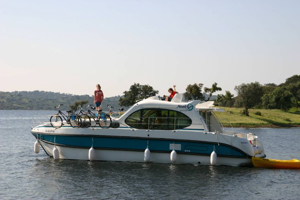01-bateaux-fluviaux-nicols-gamme-estivale-quattro-6-places
